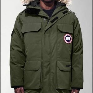 Canadian goose jacket for sale , worn only a couple times  , doesn’t fit perfect